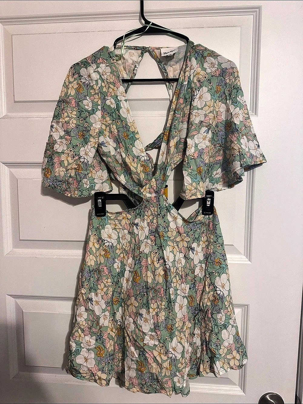 Sky to Moon Floral Mini Dress in Green & Pink Size Medium